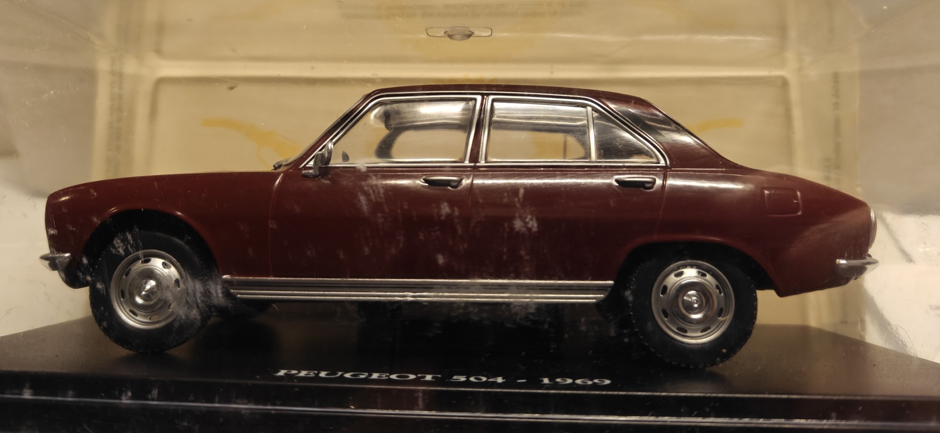 Peugeot 504 r 1969 1/24