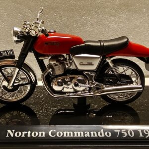 Pienoismalli Norton Commando 750 1969 1/24