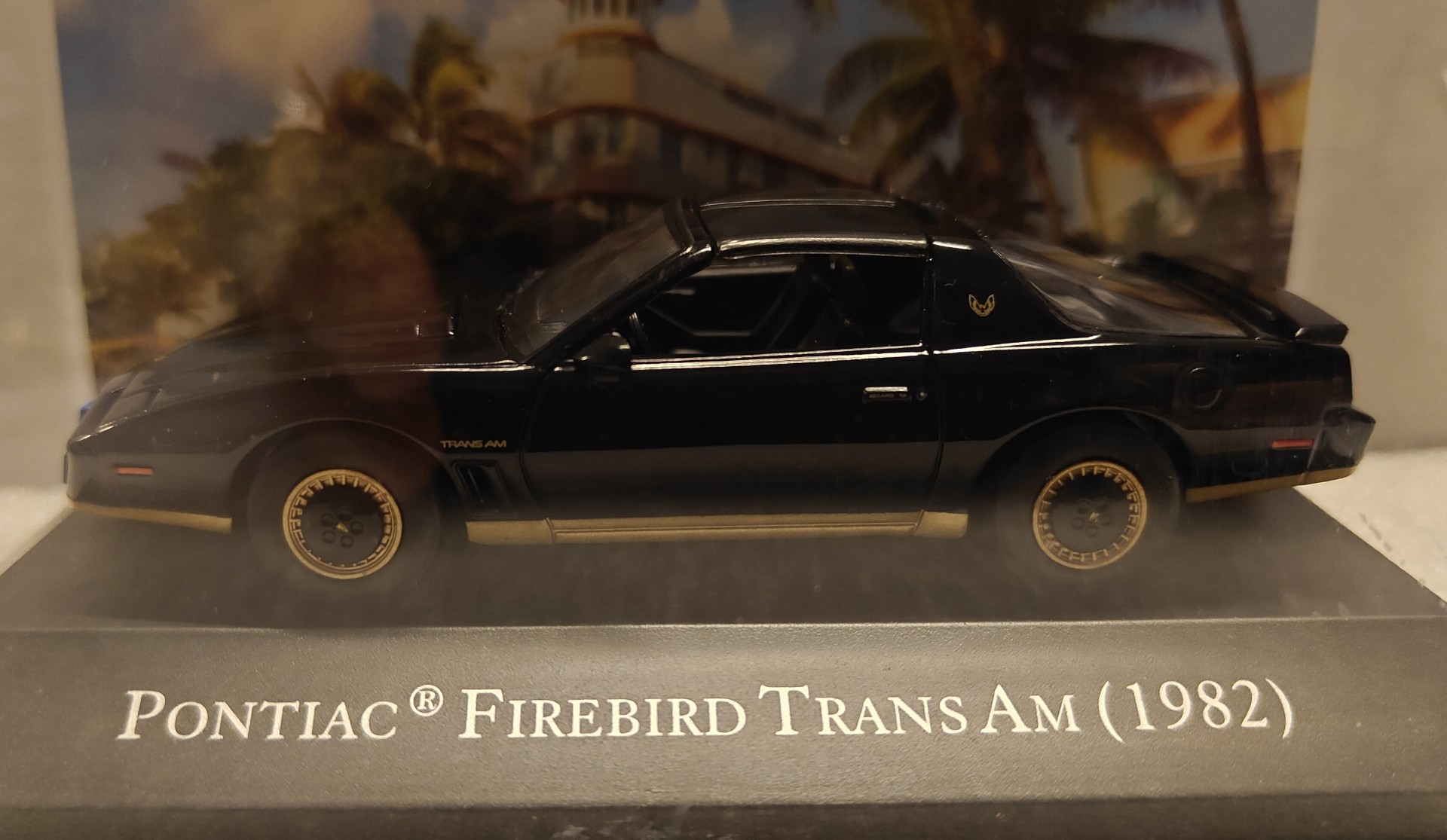Pienoismalli Pontiac Trans Am 1982 1/43