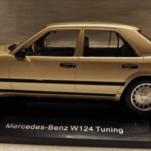 Pienoismalli Mercedes W124 Tuning 1986 1/18