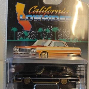 Pienoismalli Cadillac Eldorado 1976 avo 1/64