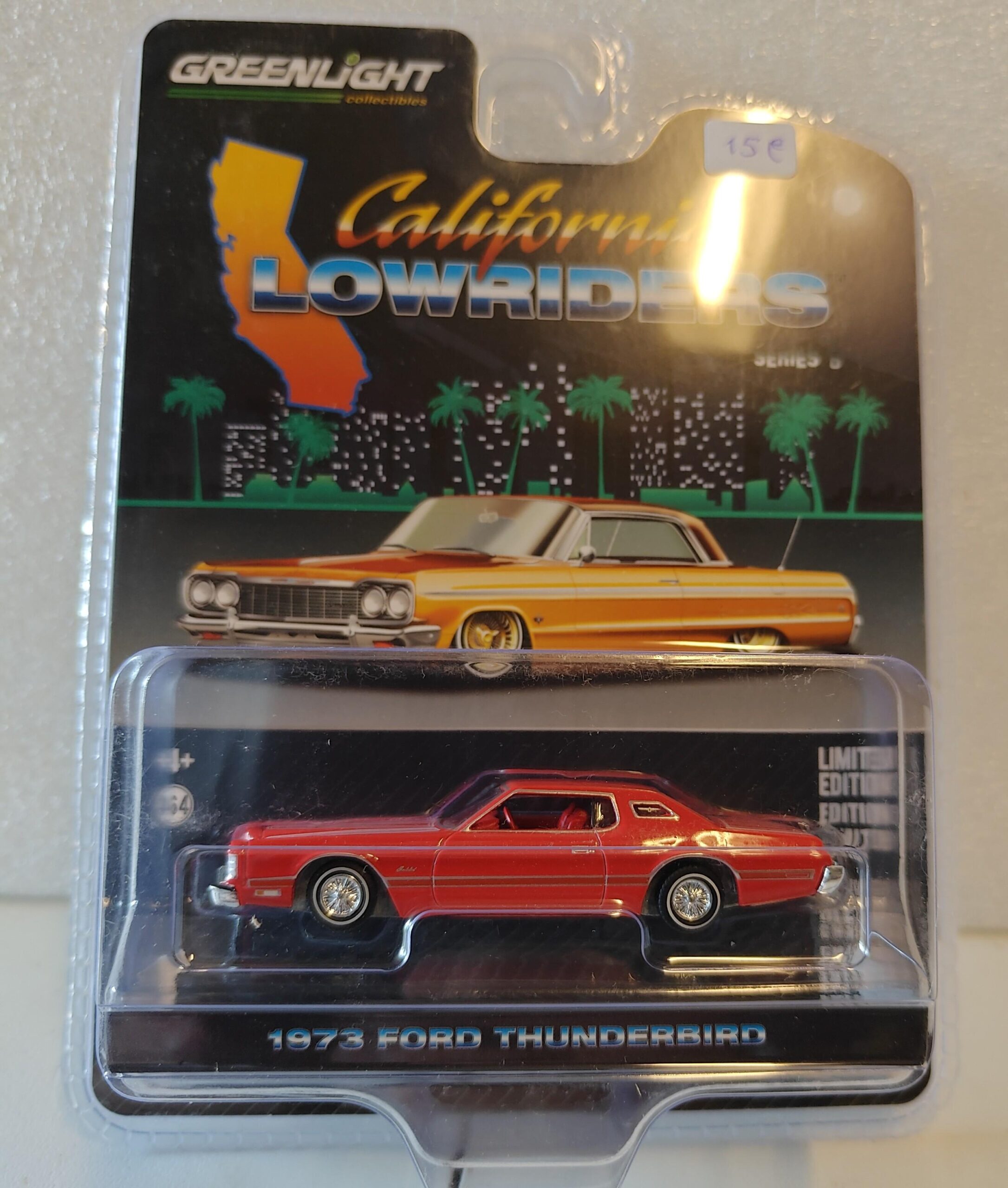Pienoismalli Ford Thunderbird 1973  1/64