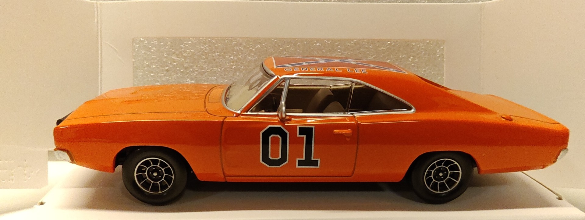 Pienoismalli Dodge Charger 1969 General Lee 01 1/43