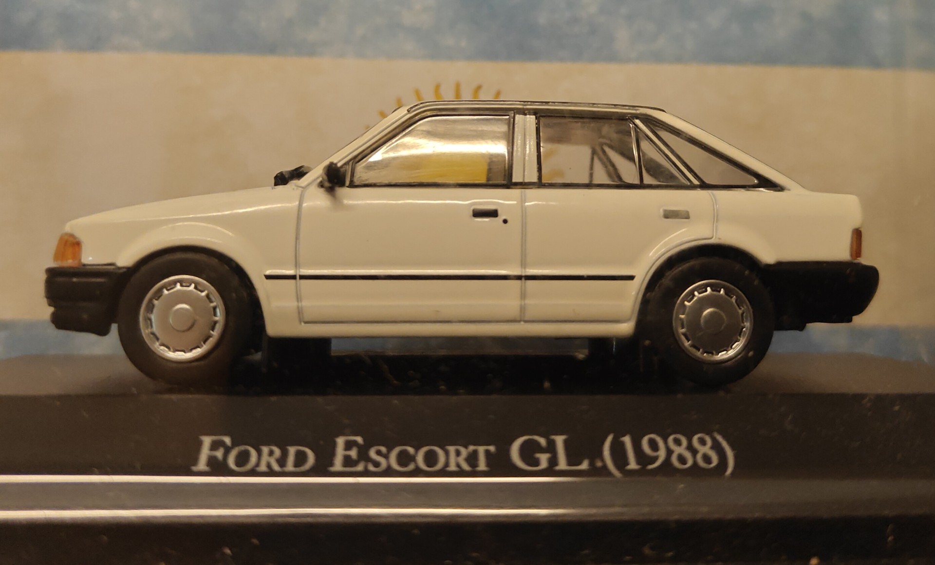 Ford Escort GL 1988 1/43