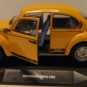 Pienoismalli VW Kupla Jeans 1/18