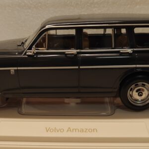 Pienoismalli Volvo Amazon farmari harmaa 1/18