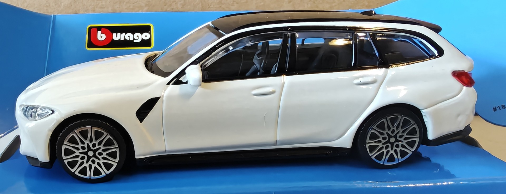 Pienoismalli BMW M3 Touring valkoinen 1/43