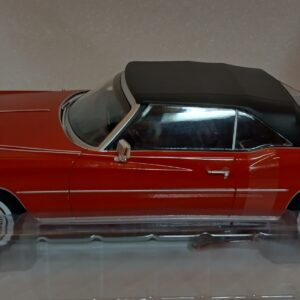 Pienoismalli Cadillac Eldorado avo 1976 1/18