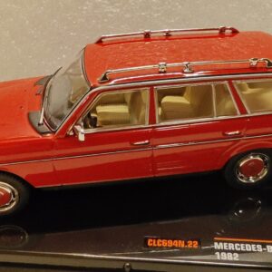 Pienoismalli Mercedes S123 punainen 1/43