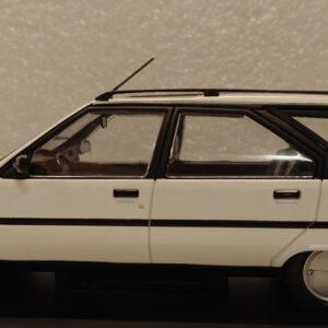 Pienoismalli Citroen BX Break valk 1/24