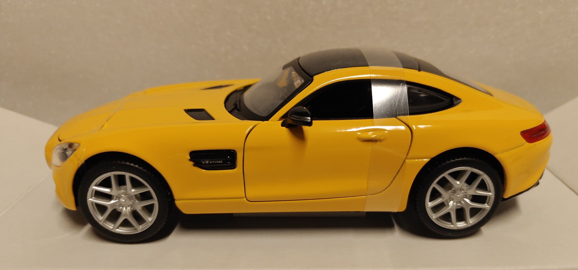 Pienoismalli MB GT-S AMG (C190) 2014 1/24